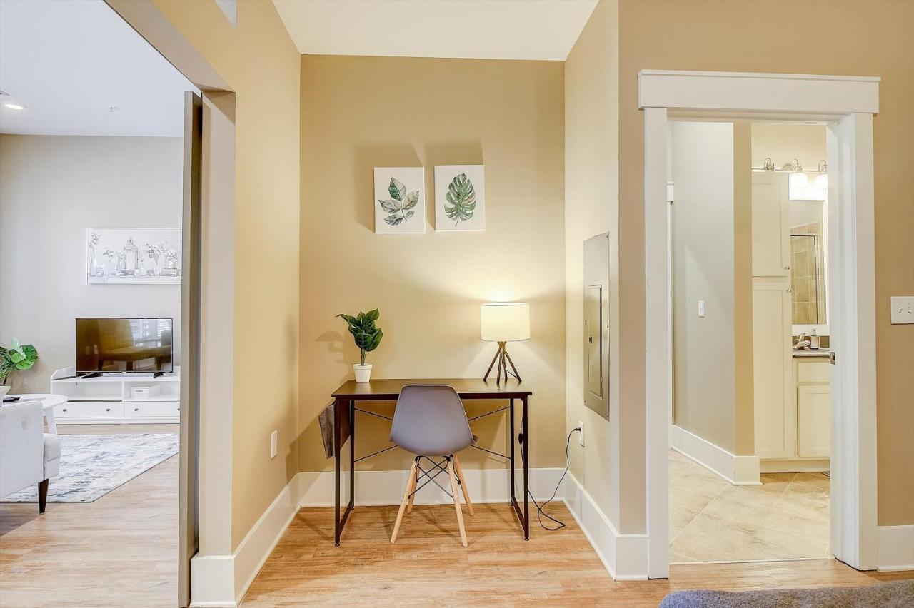 Frontdesk Village At Commonwealth Apts Plaza Midwood ชาร์ล็อต ห้อง รูปภาพ