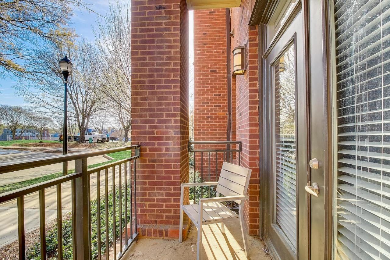 Frontdesk Village At Commonwealth Apts Plaza Midwood ชาร์ล็อต ห้อง รูปภาพ